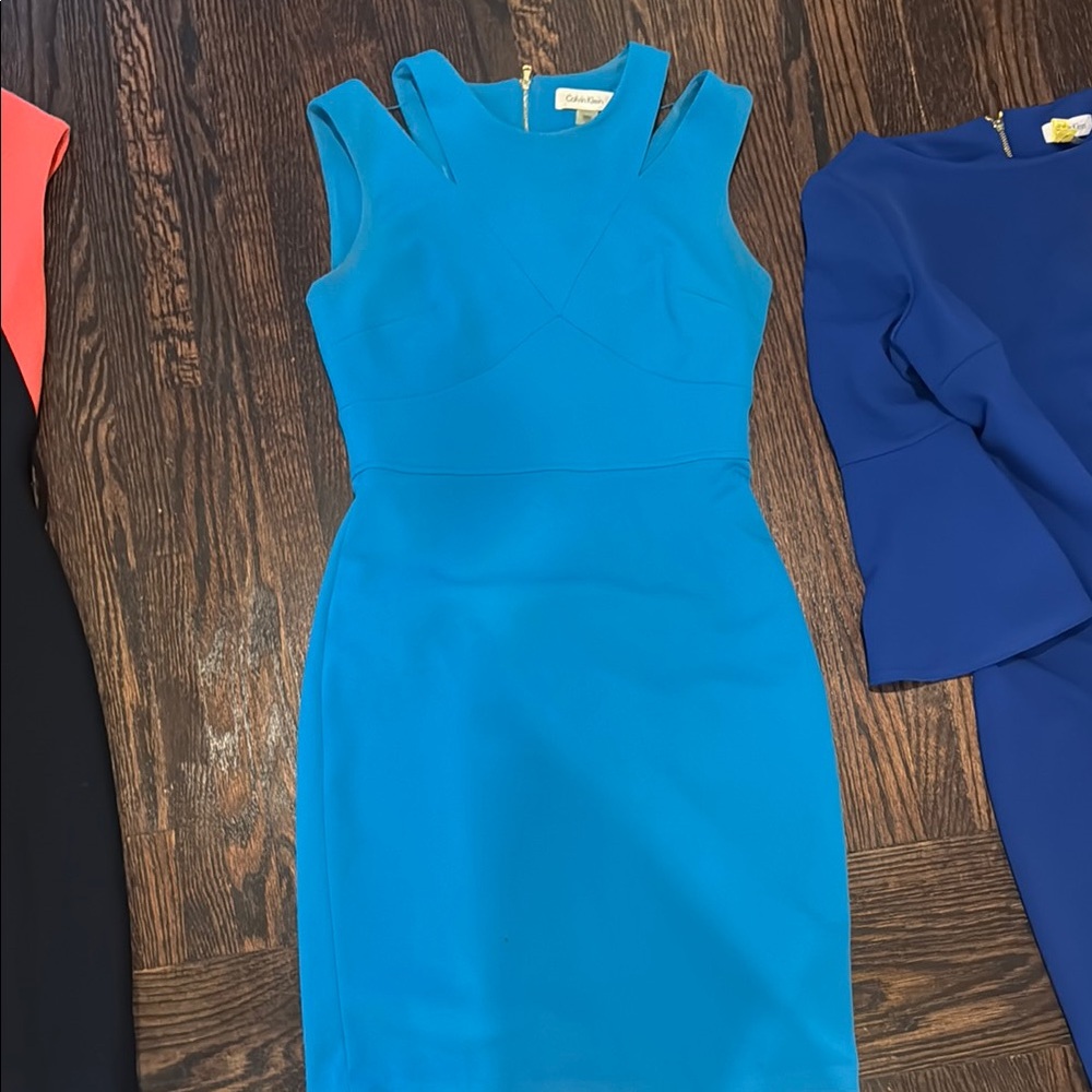 Elegant Blue and Floral Dress Collection - Picture 9 of 10